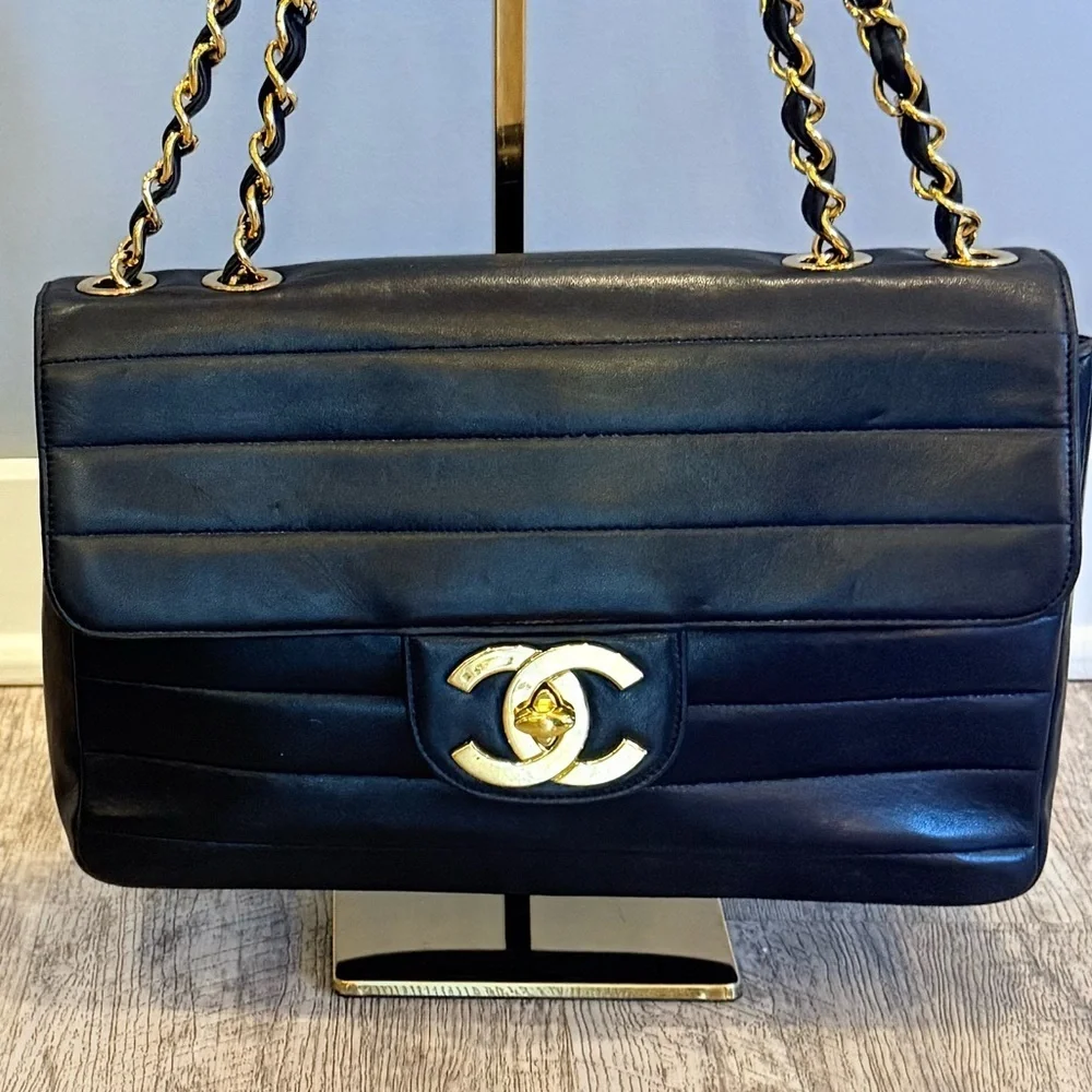 Chanel *RARE* Madamoiselle Jumbo Bag Black Leather Bag 24krt Gold Chain